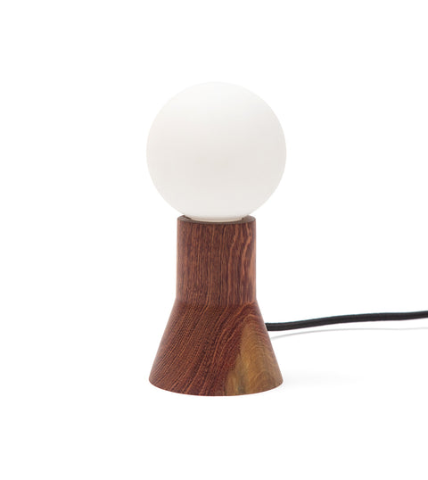 Lámpara de mesa B01