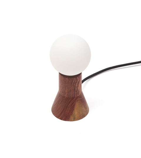 Lámpara de mesa B01